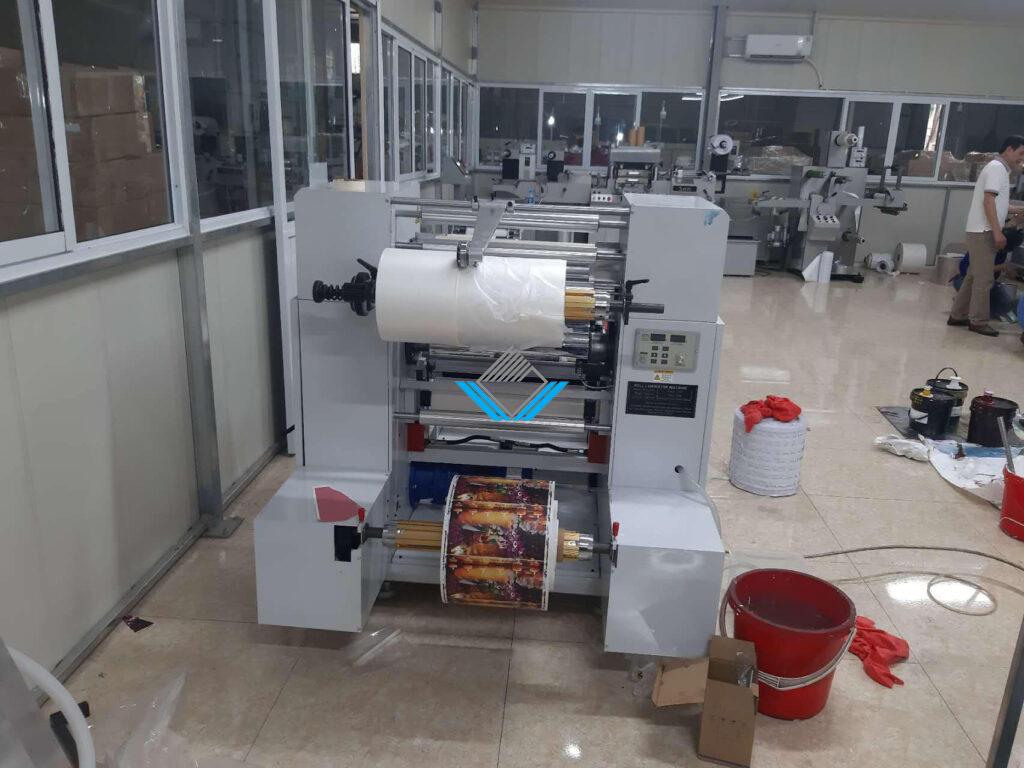 máy cán màng decal cuộn