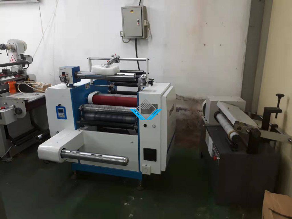 Máy cán màng keo nước cuộn label