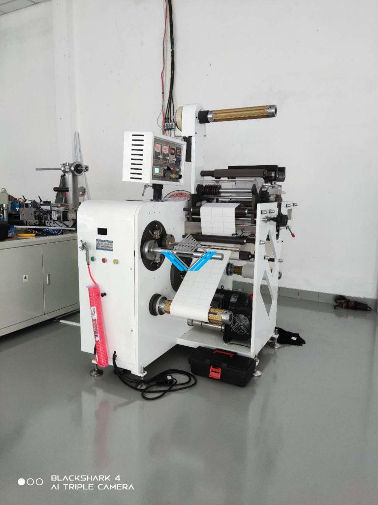 Máy bế decal trắng
