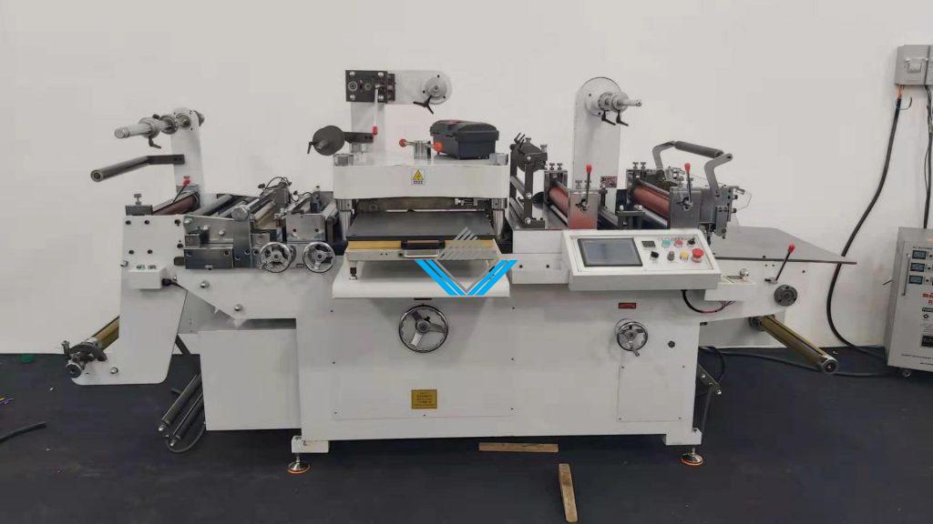 Máy bế ép nhũ decal cuộn