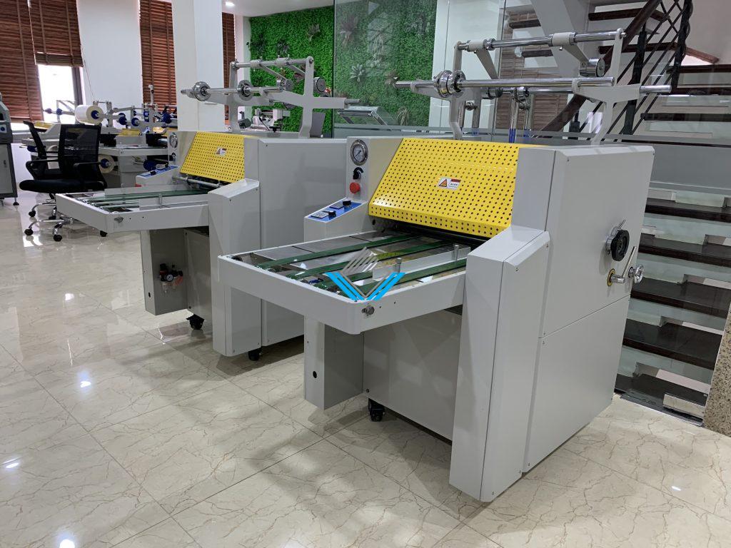 Máy cán màng thủy lực